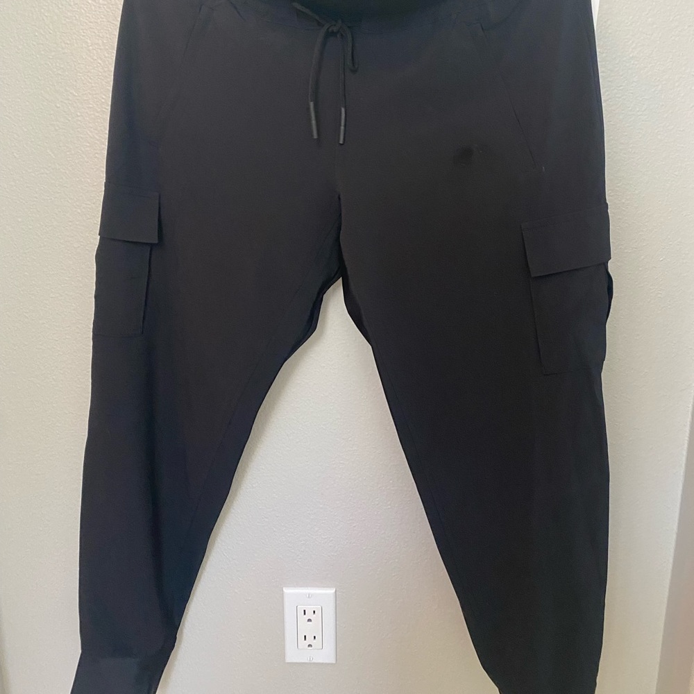 Athleta size 8 jogger NWT